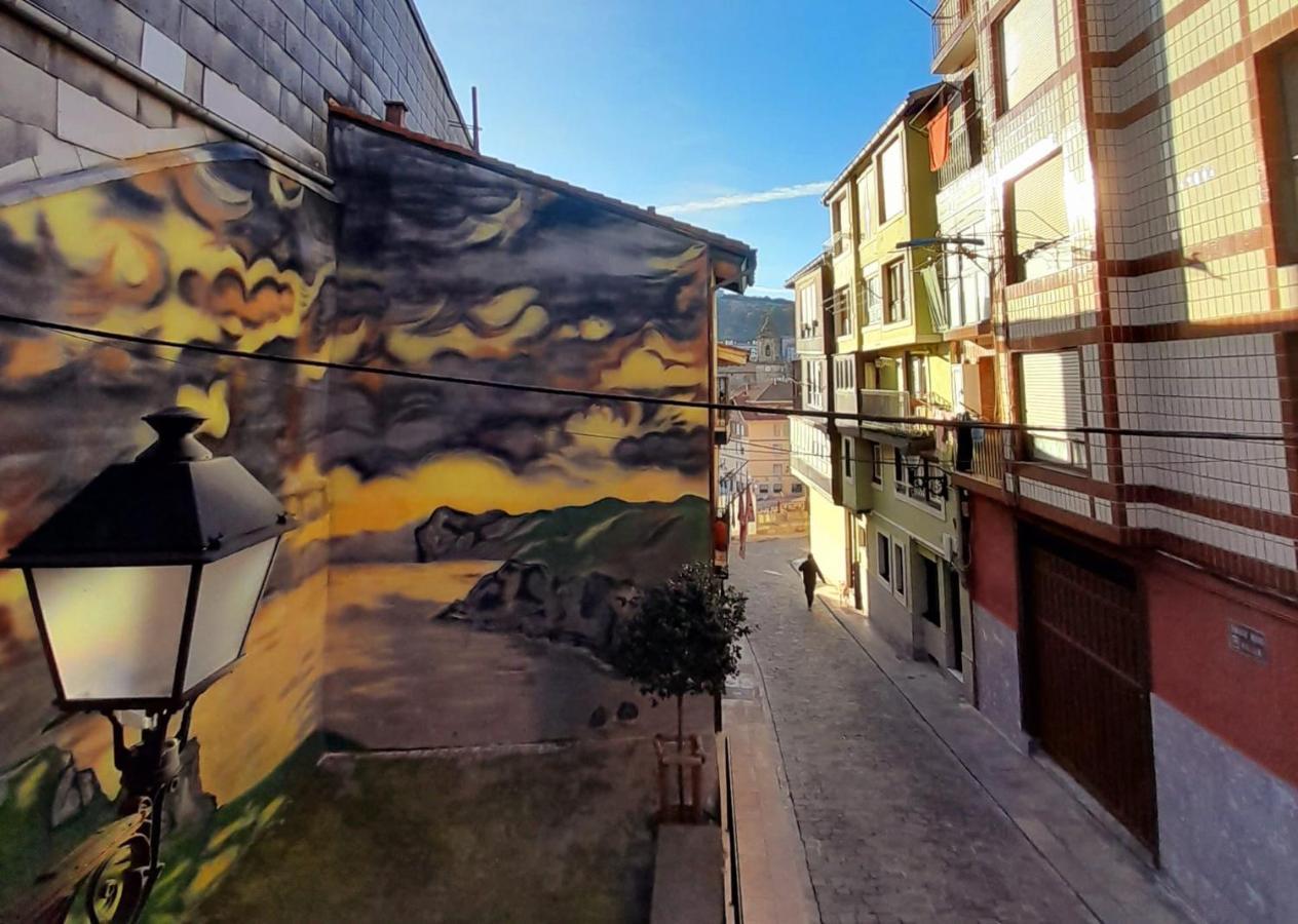 Andra Mari Apartamentu Turistikoak Bermeo Exteriör bild