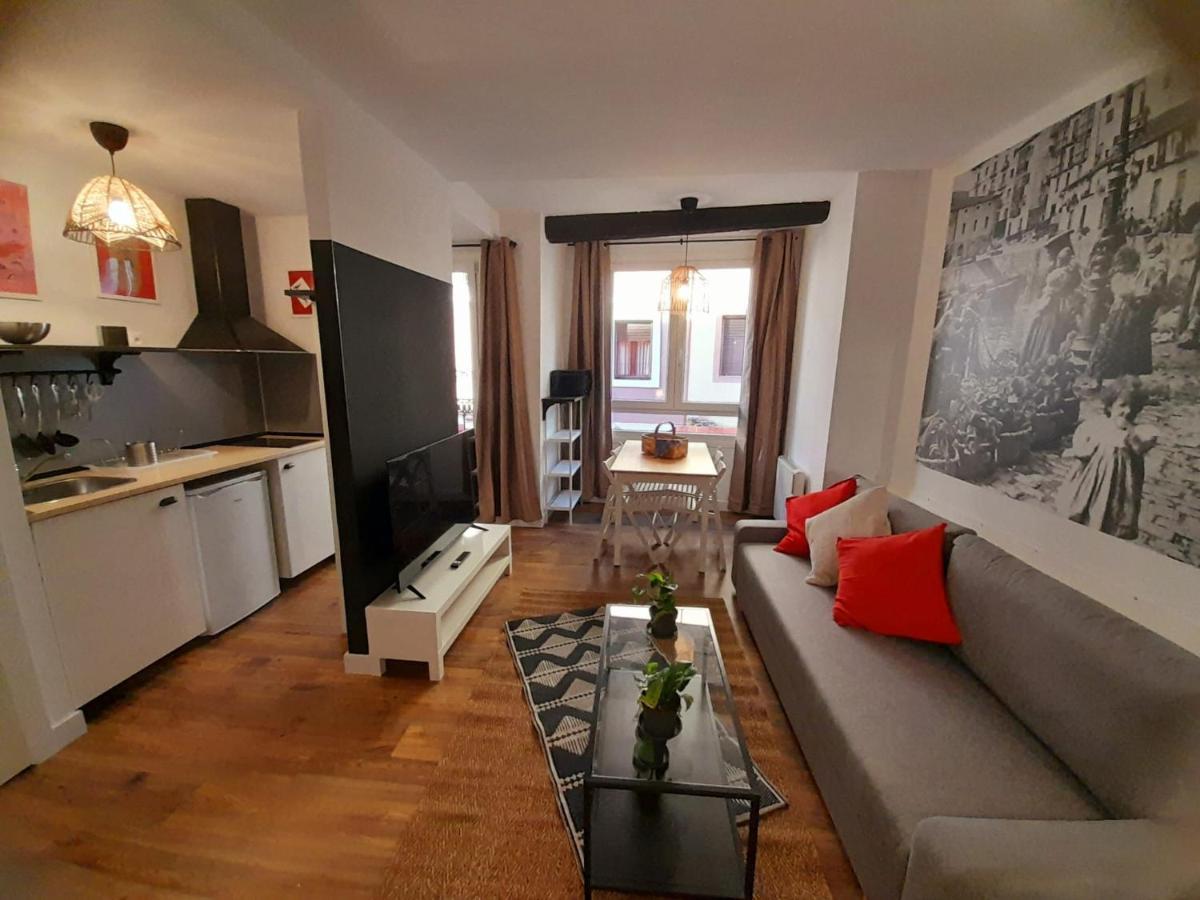 Andra Mari Apartamentu Turistikoak Bermeo Exteriör bild