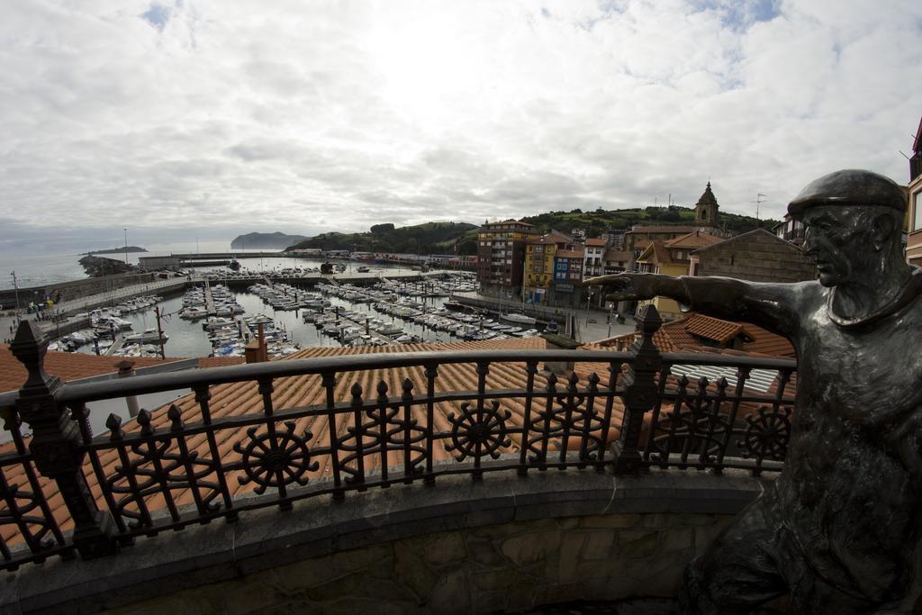 Andra Mari Apartamentu Turistikoak Bermeo Rum bild