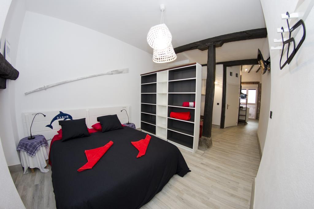 Andra Mari Apartamentu Turistikoak Bermeo Rum bild
