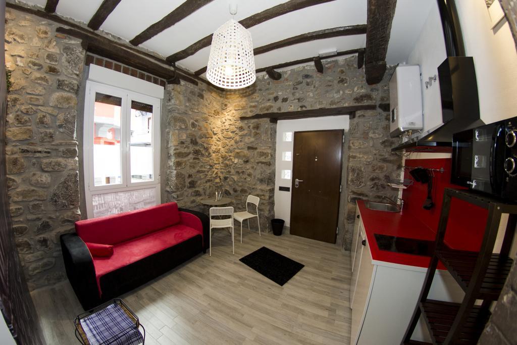Andra Mari Apartamentu Turistikoak Bermeo Rum bild