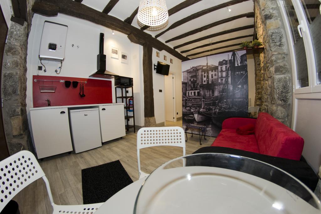 Andra Mari Apartamentu Turistikoak Bermeo Rum bild