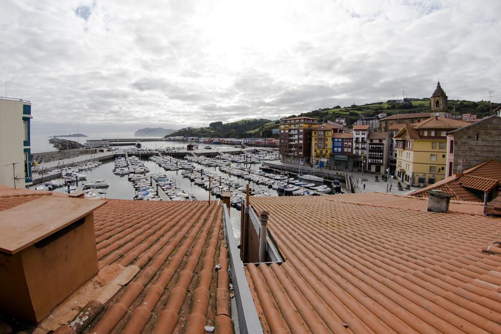 Andra Mari Apartamentu Turistikoak Bermeo Rum bild